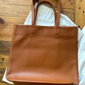 CUYANA tall easy tote
